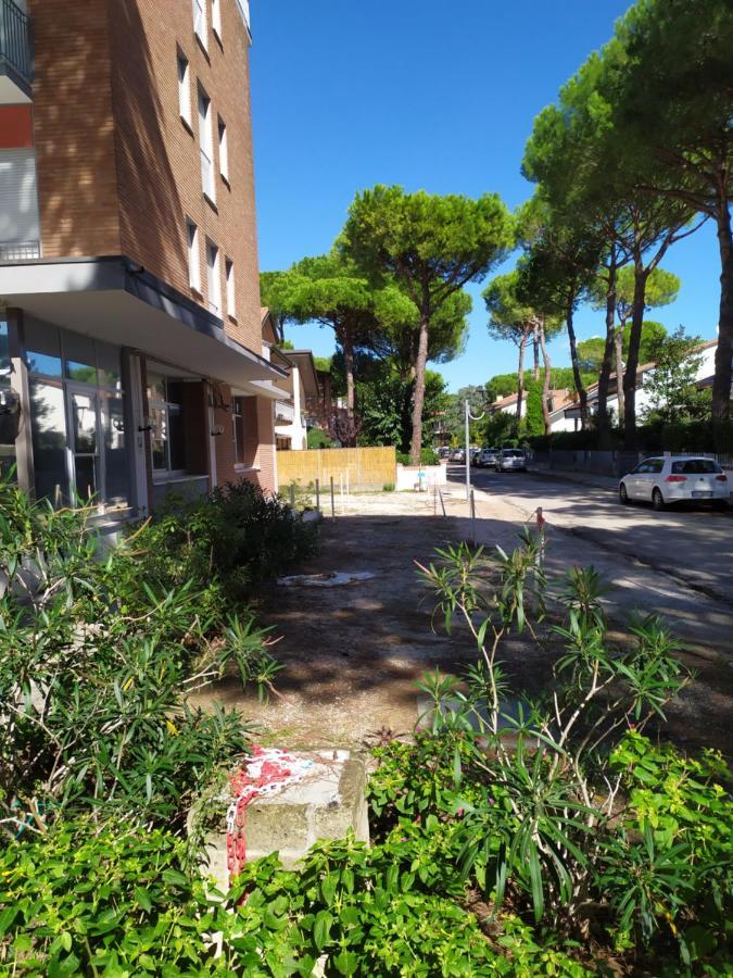 Hotel Madonna Del Pino Cervia Exterior foto