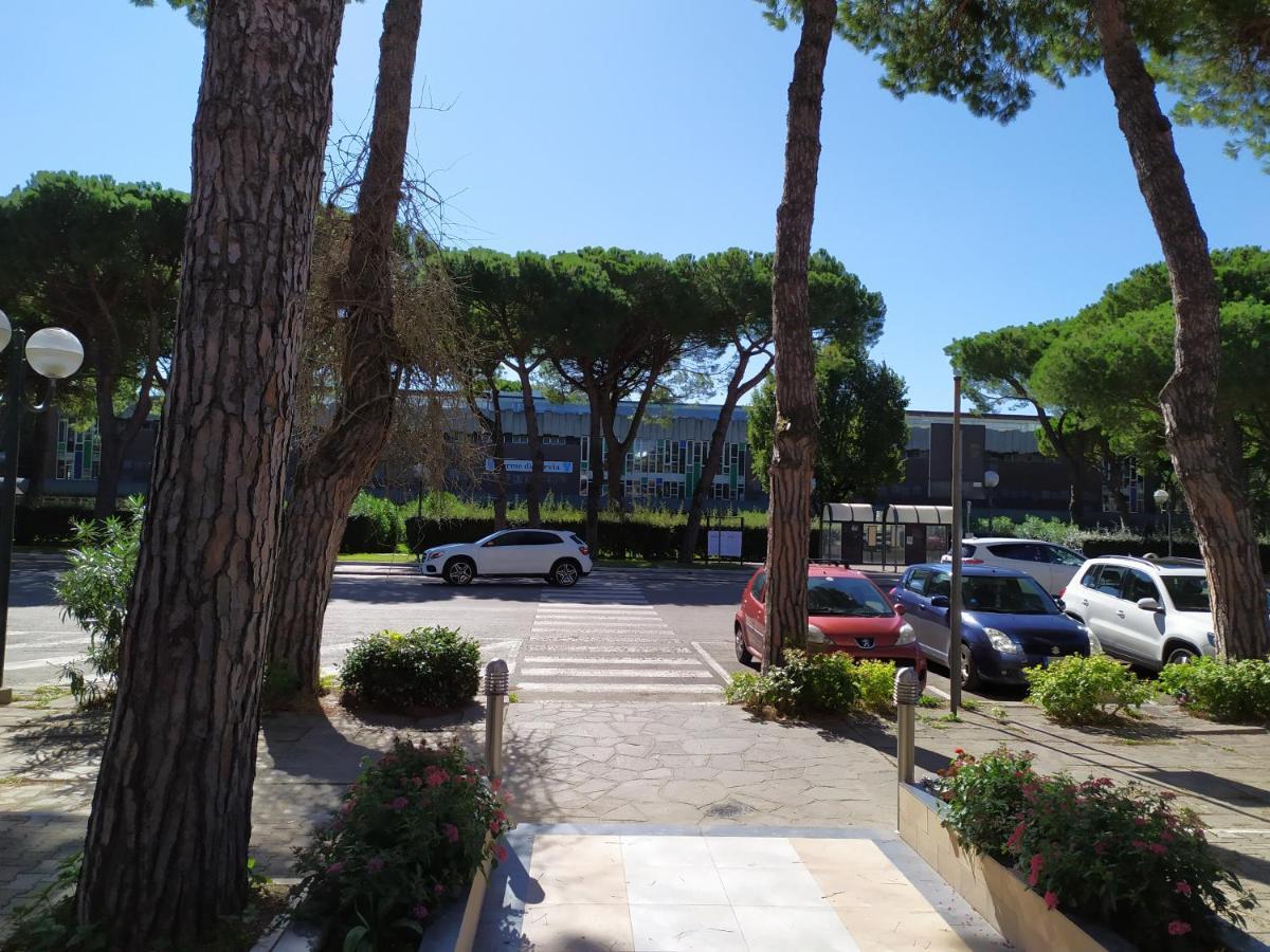 Hotel Madonna Del Pino Cervia Exterior foto